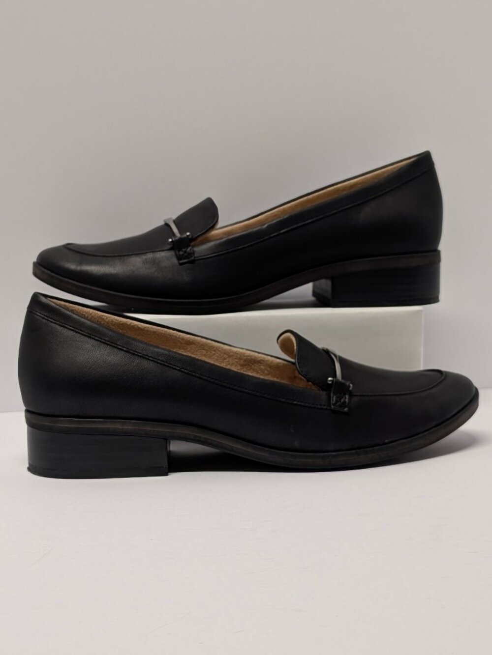 Soul by Naturalizer Ridley Loafers in Black - Picture 4 of 15